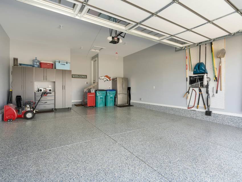 epoxy-garage-flooring-contractor-5 epoxy-garage-flooring-contractor-5
